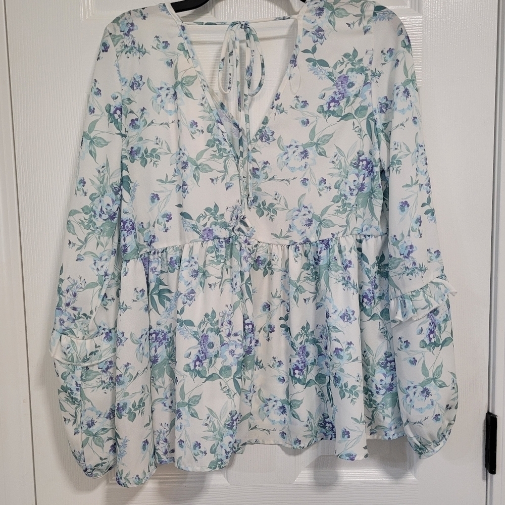 Peach Love California Floral Lightweight Tie Neck Women's Top Size Large - Picture 6 of 16